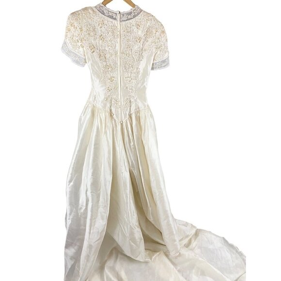 Vintage 1980's/1990's Beaded Bodice Silk Wedding Gown - Small - Picture 7 of 16